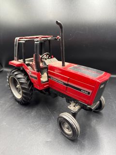 ERTL International 5088 Diecast Tractor With Farm Trailer - Image 2