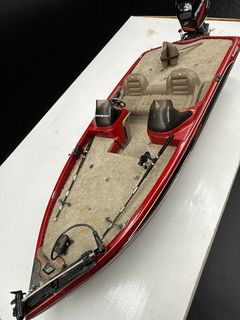 Danbury Mint 2000 Ranger Comanche 519VS Diecast Bass Boat - Image 3