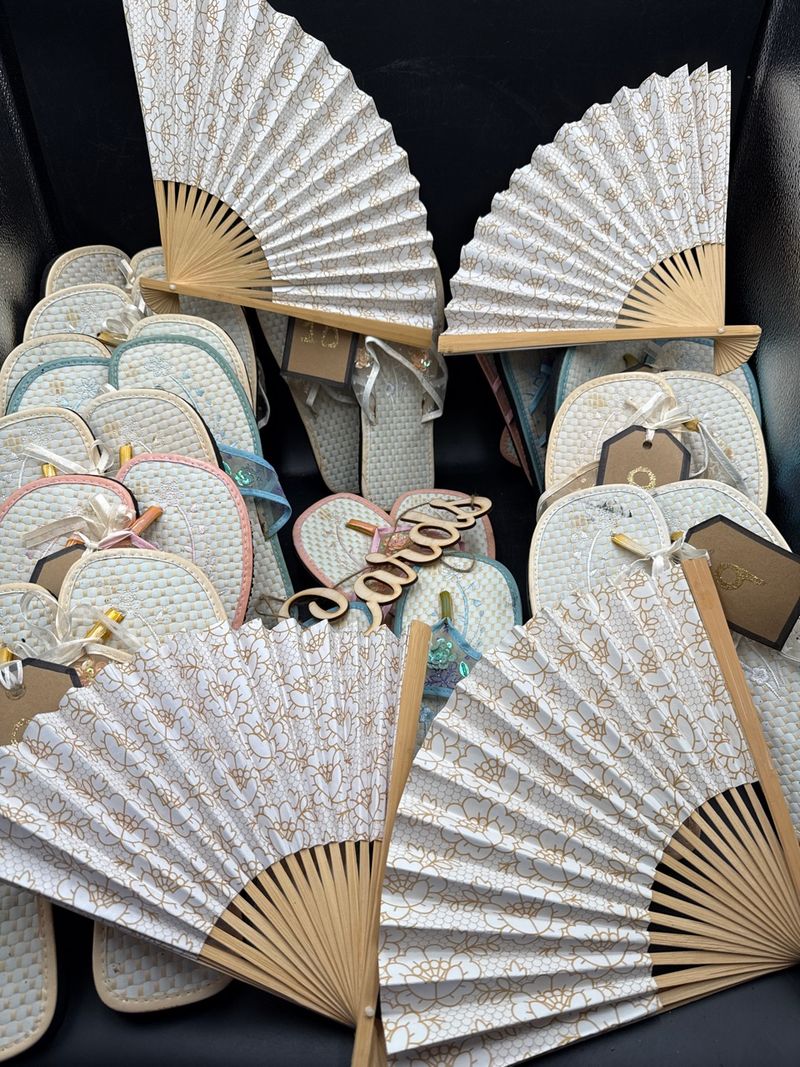 Wedding Guest Favor Lot Bridal Flip Flops and Folding Hand Fans - Image 1