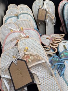 Wedding Guest Favor Lot Bridal Flip Flops and Folding Hand Fans - Image 3