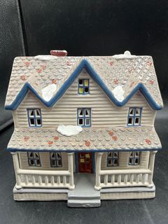 Department 56 Original Snow Village Farm House with Home Delivery Set - Image 2