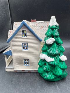 Department 56 Original Snow Village Farm House with Home Delivery Set - Image 3