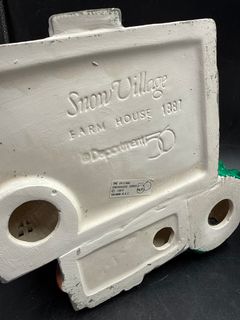 Department 56 Original Snow Village Farm House with Home Delivery Set - Image 7