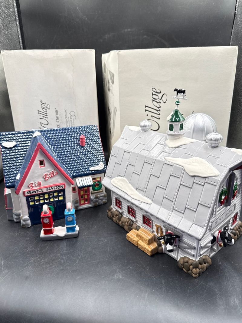 Department 56 Original Snow Village Big Bill's Service Station and Dairy Barn - Image 1