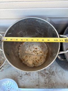 Outdoor Seafood Boil Stockpot Set with Strainer Basket and Skimmers - Image 6