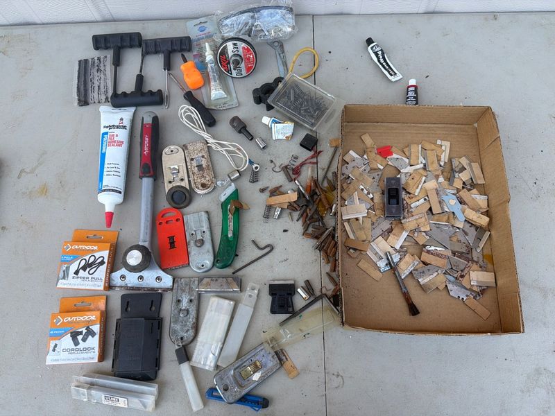 Utility Blades Scrapers and Hand Tool Accessories Mixed Lot - Image 1