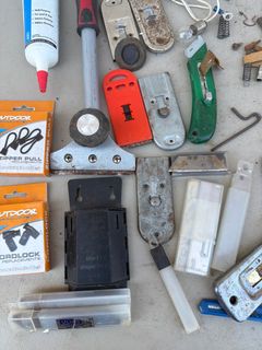 Utility Blades Scrapers and Hand Tool Accessories Mixed Lot - Image 3