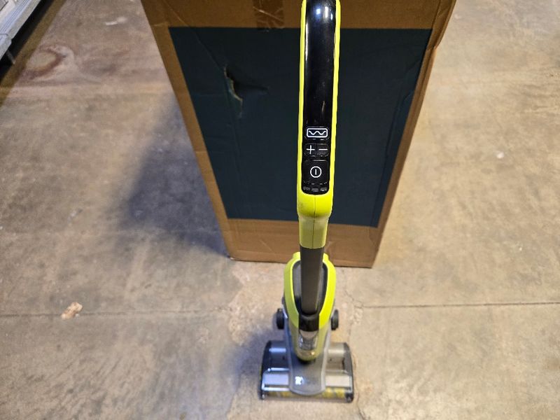 RYOBI Vacuum - Image 1