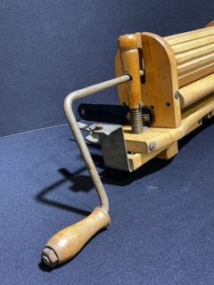 Wood Laundry Wringer - Image 3