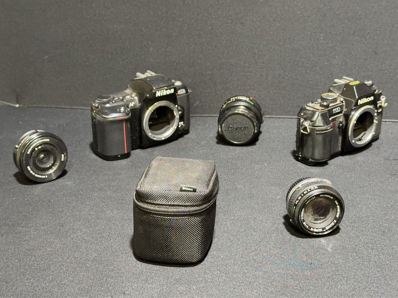Nikon N2000 N6006 Set - Image 1