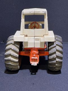 Ertl Tractor Pair - Image 13