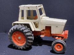 Ertl Tractor Pair - Image 9