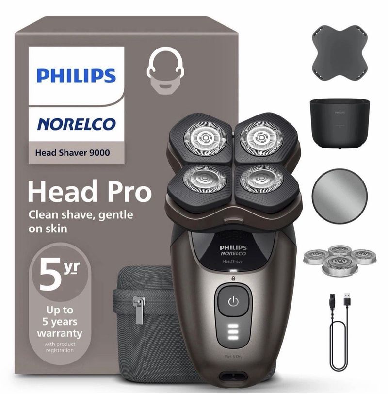 Philips Norelco Shaver - Image 1