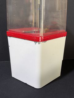 Coin Operated Candy Dispenser - Image 6