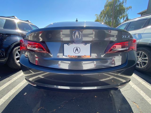 2016 ACURA TLX photo 10 of 21
