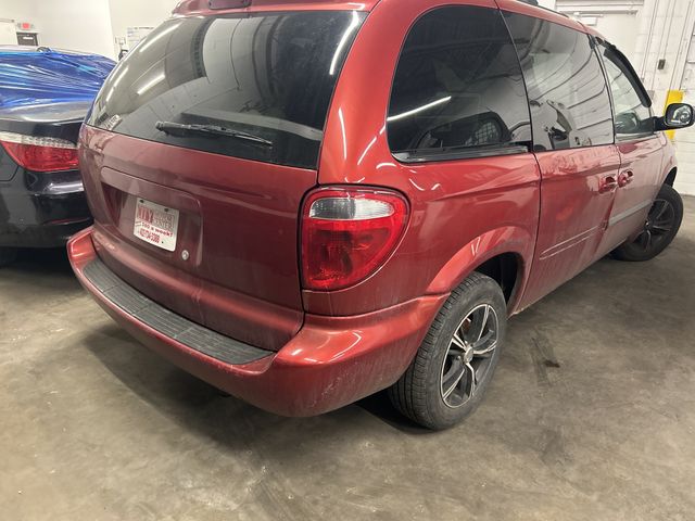 2002 DODGE Caravan photo 3 of 6