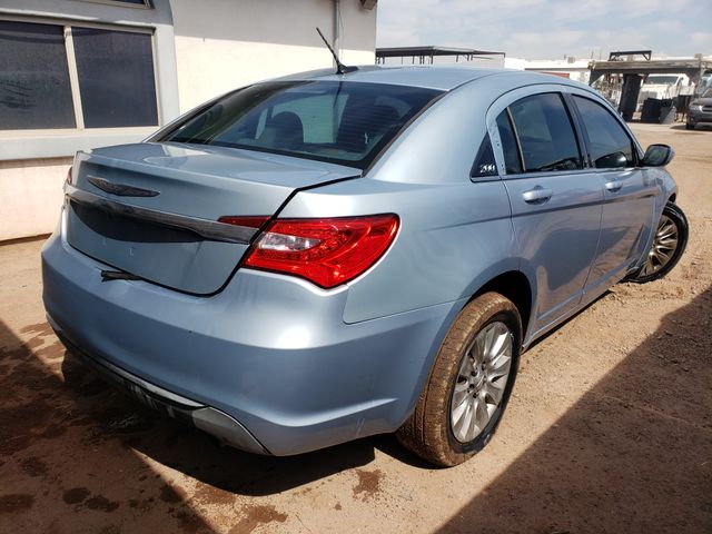 2012 Chrysler 200 photo 3 of 5