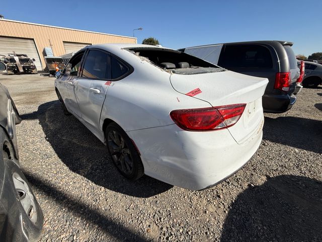 2015 CHRYSLER 200 photo 2 of 12