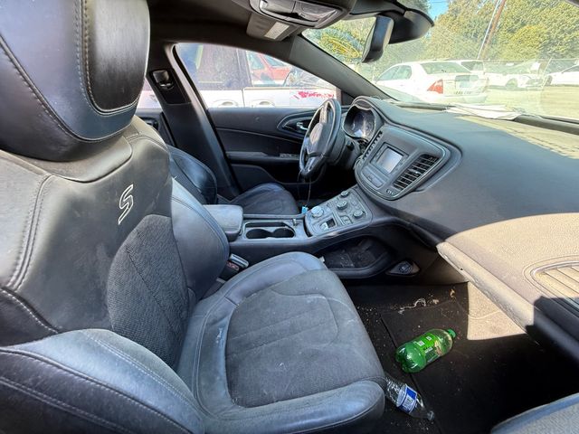 2015 CHRYSLER 200 photo 8 of 12