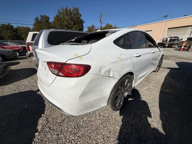 2015 CHRYSLER 200 photo 4 of 12