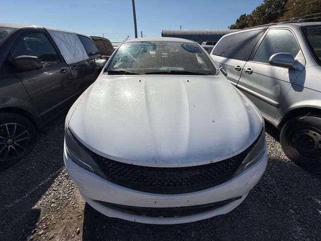 2015 CHRYSLER 200 photo 6 of 12