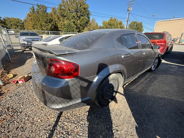 2013 DODGE Avenger photo 4 of 12