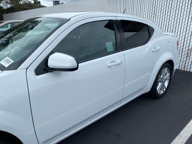 2013 Dodge Avenger photo 6 of 18