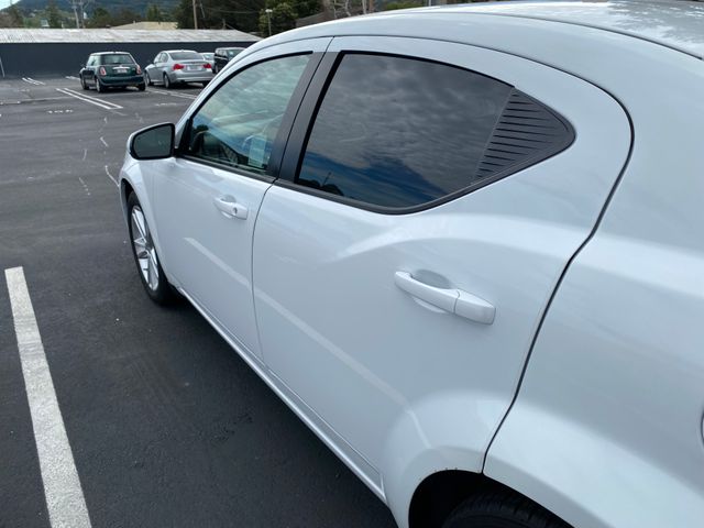 2013 Dodge Avenger photo 7 of 18