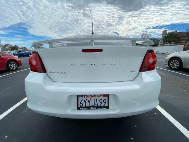 2013 Dodge Avenger photo 9 of 18