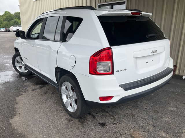 2012 JEEP Compass photo 6 of 13