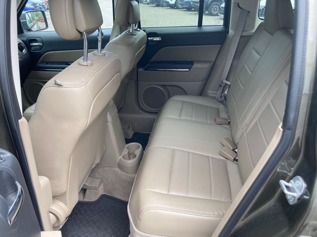 2015 Jeep Patriot photo 12 of 17