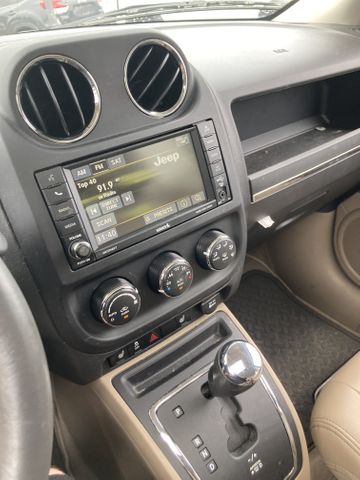 2015 Jeep Patriot photo 16 of 17