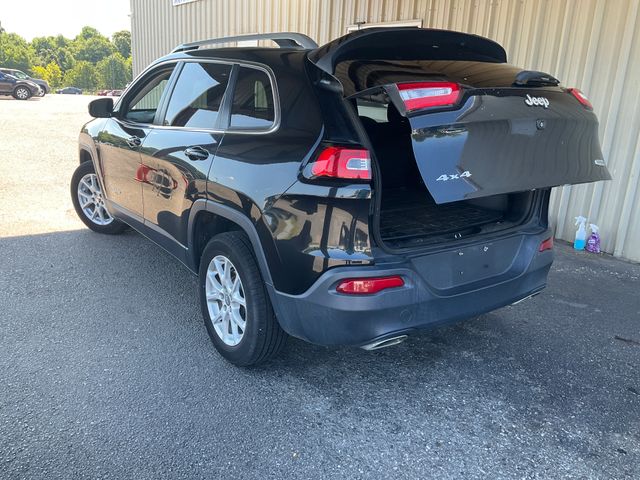 2015 JEEP Cherokee photo 6 of 14