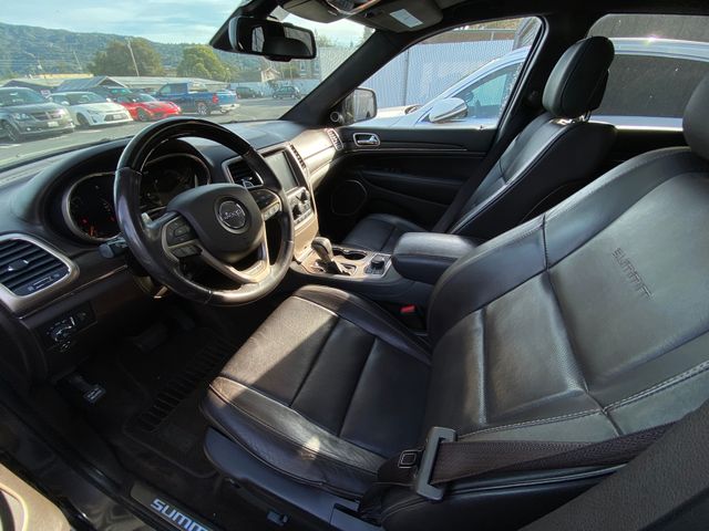 2016 Jeep Grand Cherokee photo 16 of 22