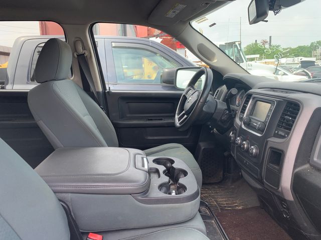 2014 RAM 1500 photo 3 of 9