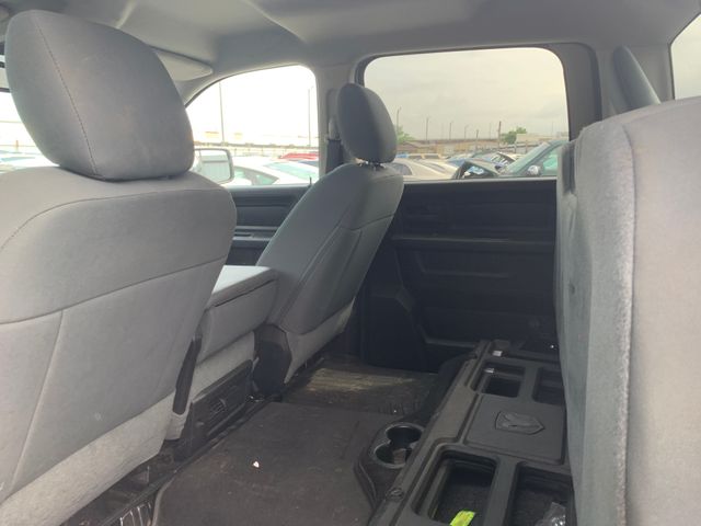 2014 RAM 1500 photo 7 of 9