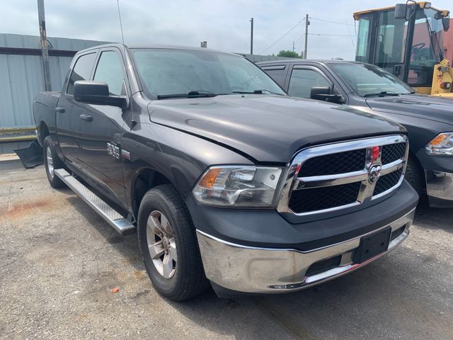 2014 RAM 1500 photo 2 of 9