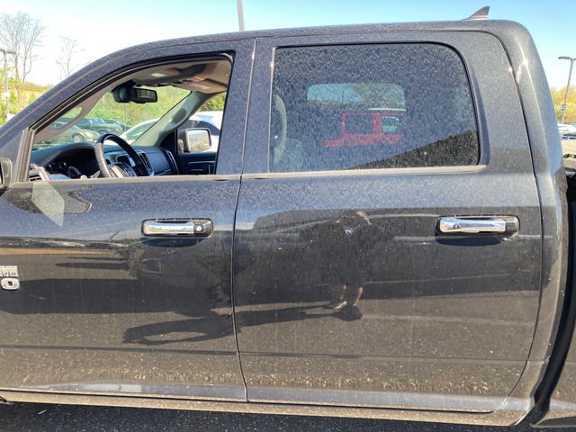 2017 RAM 1500 photo 3 of 17