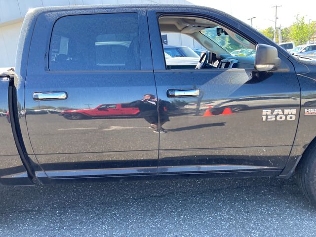 2017 RAM 1500 photo 9 of 17