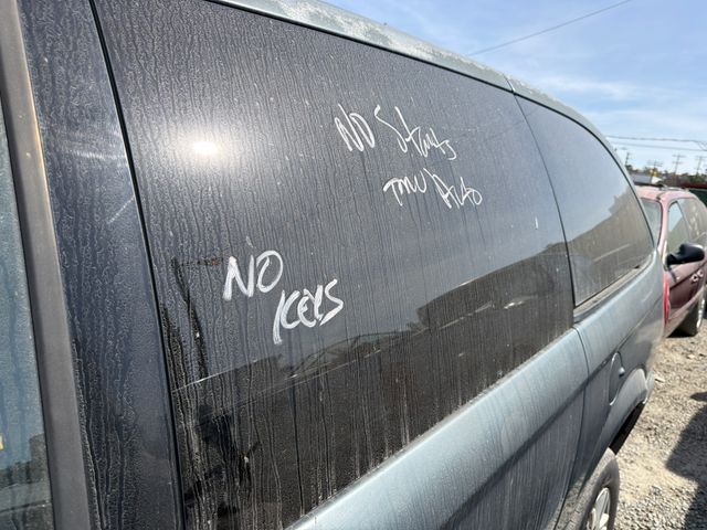 2005 Dodge Grand Caravan photo 5 of 5