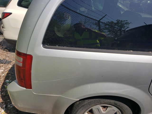 2009 DODGE Grand Caravan photo 5 of 9