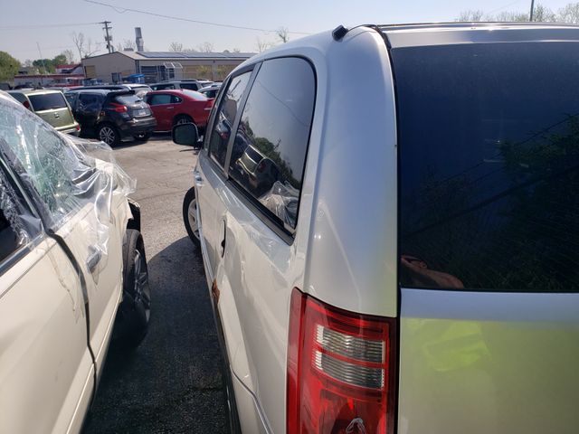 2009 DODGE Grand Caravan photo 7 of 9