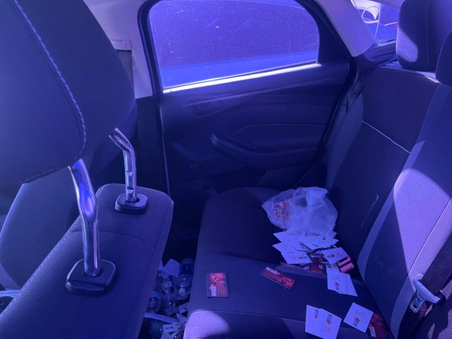 2014 FORD Focus photo 4 of 6