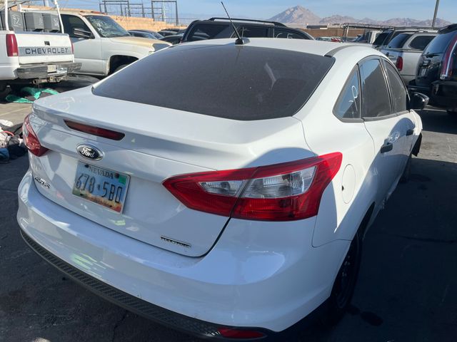 2014 FORD Focus photo 5 of 6