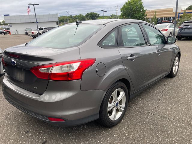 2014 Ford Focus photo 6 of 14