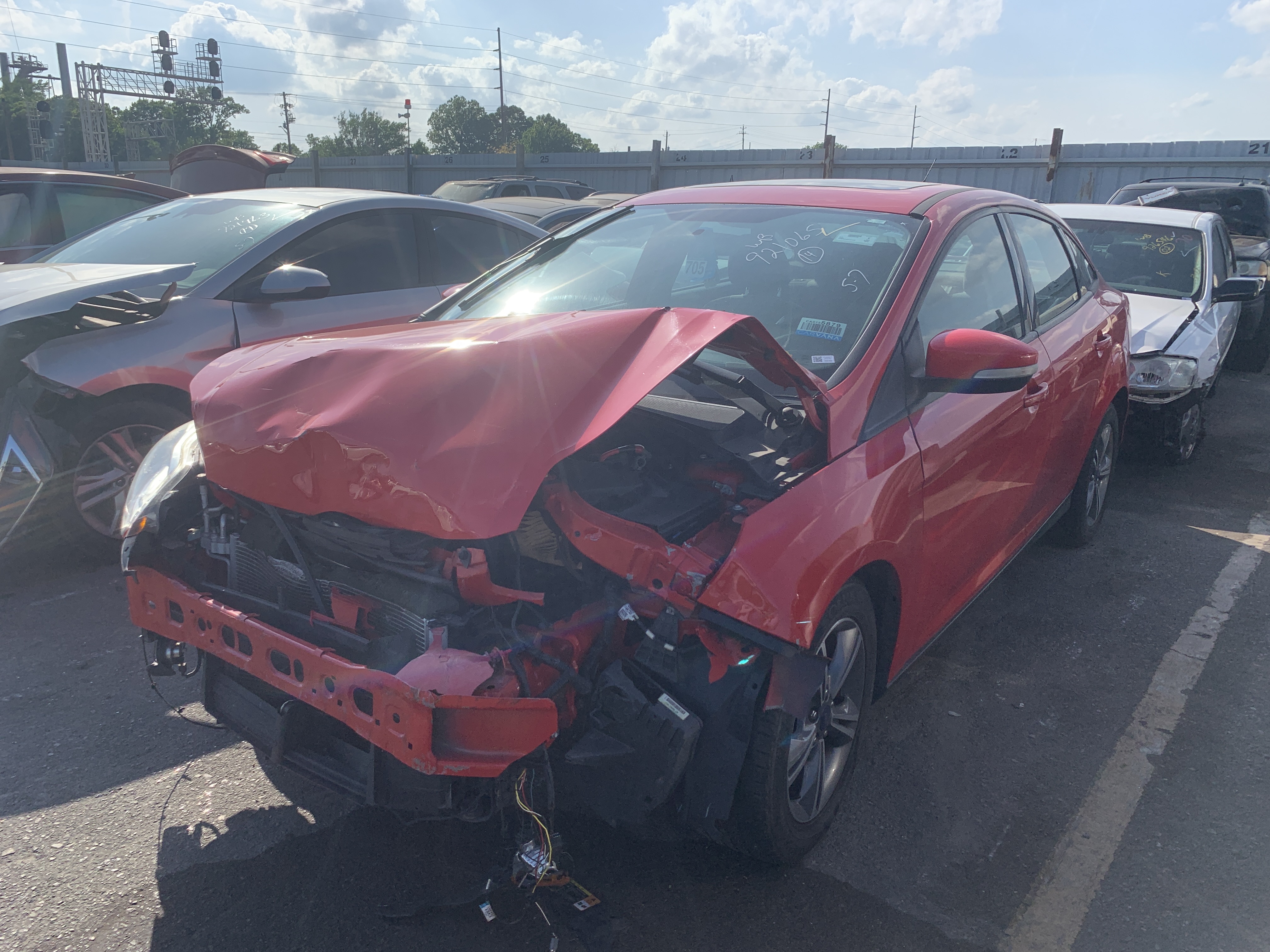 2014 FORD Focus photo 1 of 5