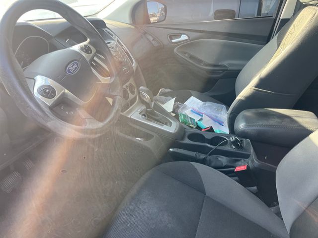 2014 Ford Focus photo 3 of 6
