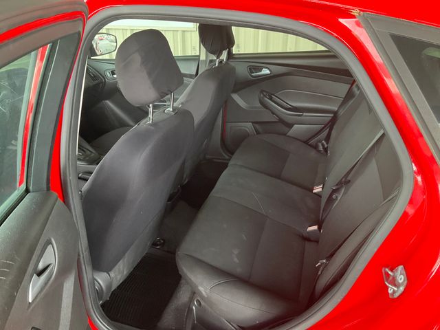 2016 FORD Focus photo 9 of 11