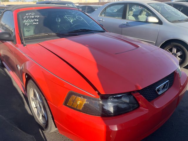 2004 Ford Mustang photo 2 of 6