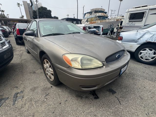 2007 Ford Taurus photo 4 of 5